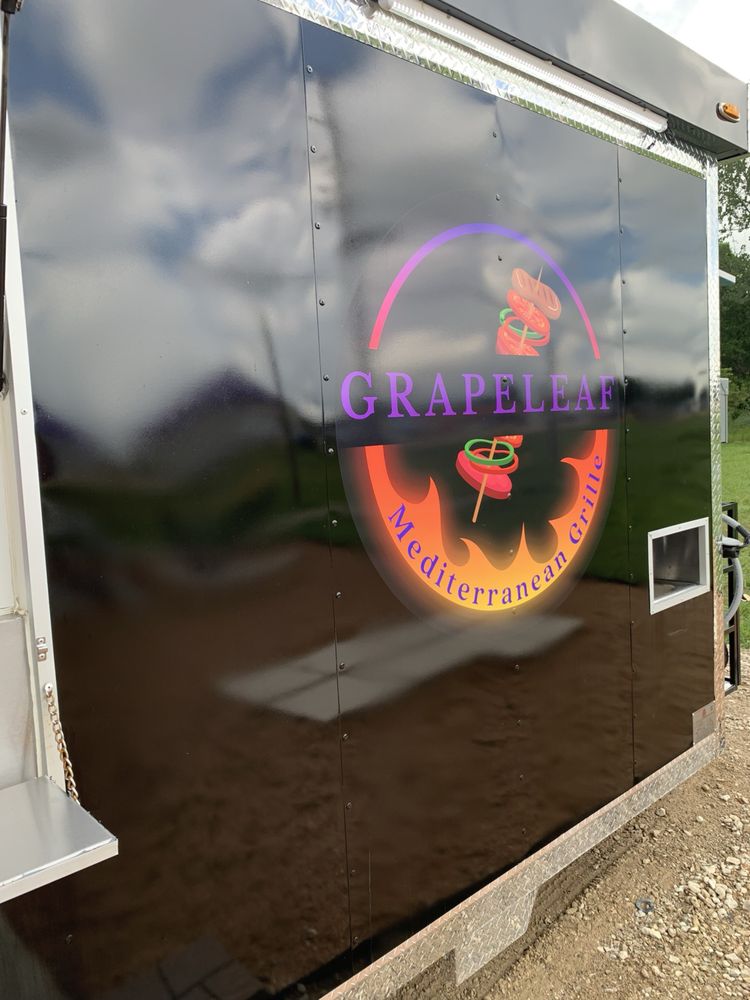 Grapeleaf Mediterranean Grille Logo