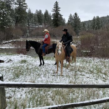 Circle Bar Guest Ranch - Hotels Near Me - Hobson, Montana
