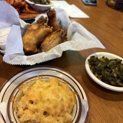Northside Pit & Pub - Smoked wings, collard greens and Mac and cheese