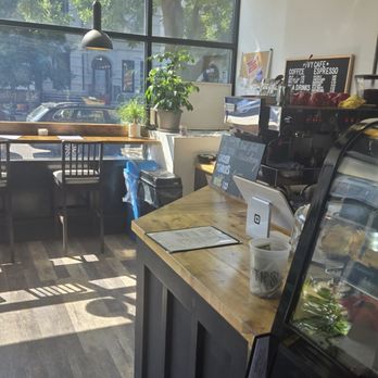 Ivy Cafe - Coffee & Tea Near Me - Brooklyn, New York