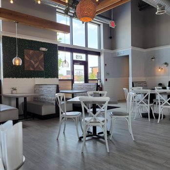 Eggsperience Breakfast & Lunch - Wheeling - Interior - Breakfast & Brunch Near Me - Wheeling, Illinois Eggsperience Breakfast & Lunch - Wheeling - Interior - Breakfast & Brunch Near Me - Wheeling, Illinois