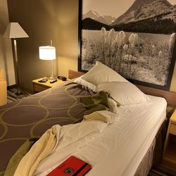 Super 8 by Wyndham Dillon - No thrill, no fridge or microwave in the room?