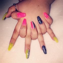 Sara's Beauty Bar - Nails by Alexis