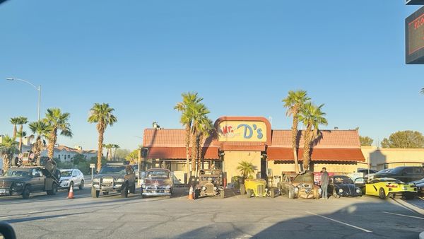 Mr D's Sports Bar and Grill by null