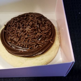 Crumbl - Tatum - Bakeries Near Me - Phoenix, Arizona