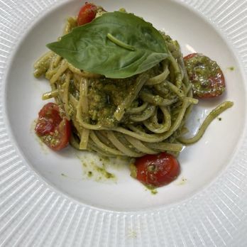Numa Pompilio - Linguini pistachio pesto - Italian Near Me - Madrid, M Numa Pompilio - Linguini pistachio pesto - Italian Near Me - Madrid, M