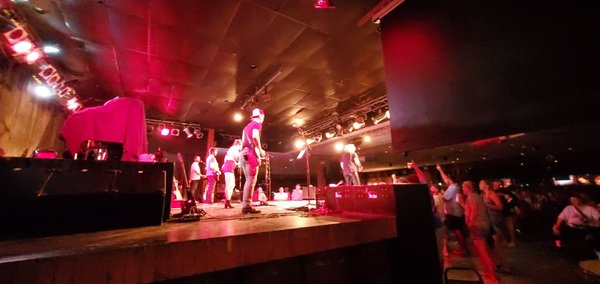 Beer Barrel Saloon by null