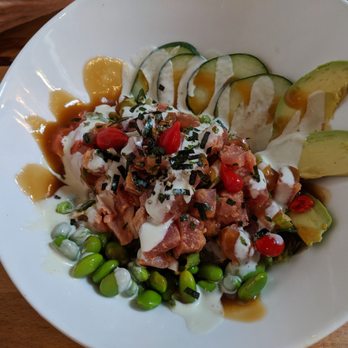 Scratch Kitchen & Taproom - Ahi Salad Bowl - Bars Near Me - Apex, North Carolina