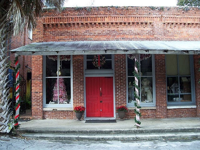 Dakota Mercantile Gracious Living Image