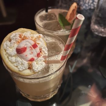 Bloom's - Feu Major and Flower Market - Cocktail Bars Near Me - Baltimore, Maryland
