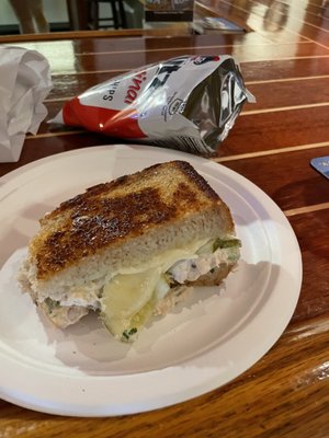 Mo's Lunch by null