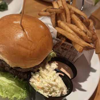 Ivy City SmokeHouse - Smash Burger - Seafood Near Me - Washington, DC, District of Columbia