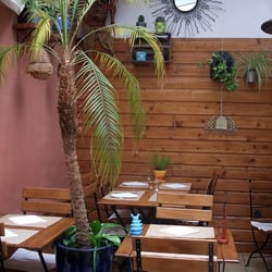 Une Table au Soleil - Une table au soleil - la terrase véranda