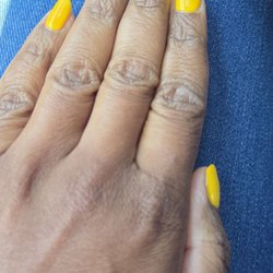 Milton Nails and Spa - Emergency gel manicure