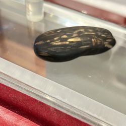 BJ Jewellers - Stone used for acid test, notice the 100 scratch marks on it. This does not seem accurate at all.
