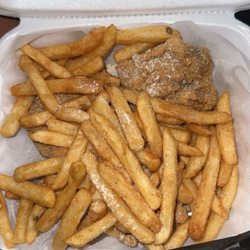 Tez Wingz - Norman - 2 chicken thighs with fries