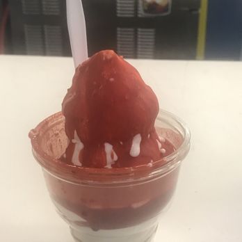Broadway Dairy Maid - Ice Cream & Frozen Yogurt Near Me - Everett, Massachusetts