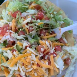 Nunez Mexican Restaurant - Fajita Taco Salad with Chicken is soooo goooddd