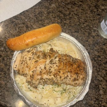 Annagio’s - Chicken Fettuccine Alfredo - Italian Near Me - Cibolo, Texas Annagio’s - Chicken Fettuccine Alfredo - Italian Near Me - Cibolo, Texas