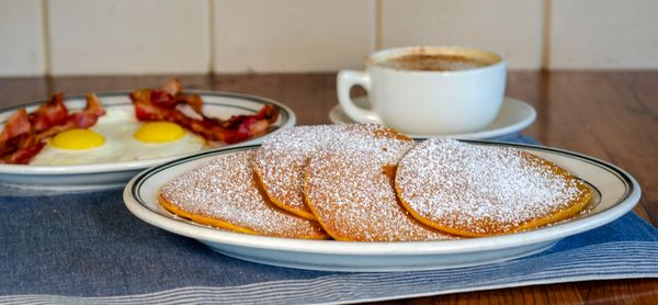 Mimi's Cafe by null