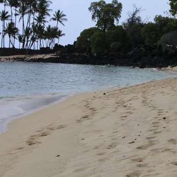 Kekaha Kai State Park - The white sand beach at the end is gorgeous! Worth the drive and hike. - Beaches Near Me - Kailua-Kona, Hawaii Kekaha Kai State Park - The white sand beach at the end is gorgeous! Worth the drive and hike. - Beaches Near Me - Kailua-Kona, Hawaii