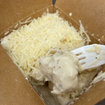 Via Pasta - Chicken Alfredo - Italian Near Me - Vancouver, British Columbia