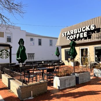 Starbucks - the outside of a starbucks coffee shop - Coffee & Tea Near Me - Islip, New York