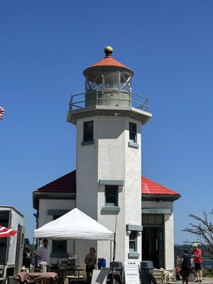 Point Robinson Lighthouse by null