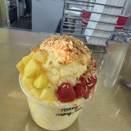 mango Shaved ice, it was sooo good. An healthier option than ice cream to beat the heat this summer.