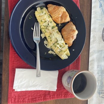 Horizon East Condominum - Breakfast Sunday before football game - Condominiums Near Me - Murrells Inlet, South Carolina