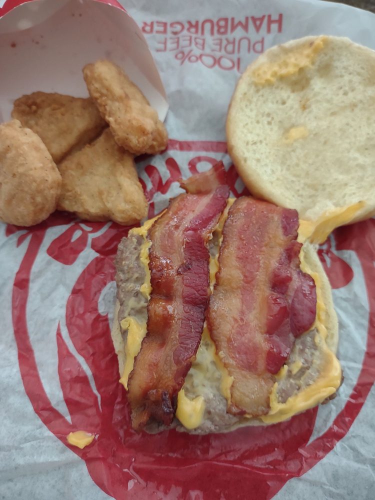 WENDY’S Updated April 2024 10 Photos & 13 Reviews 6040 Zebulon Rd