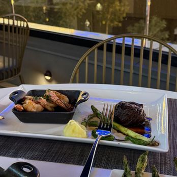 Oscar's Steakhouse - Surf and Turf - Steakhouses Near Me - Las Vegas, Nevada Oscar's Steakhouse - Surf and Turf - Steakhouses Near Me - Las Vegas, Nevada