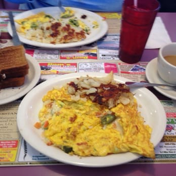 Hightstown Diner - Mexican omelette with wheat toast - Diners Near Me - Hightstown, New Jersey Hightstown Diner - Mexican omelette with wheat toast - Diners Near Me - Hightstown, New Jersey