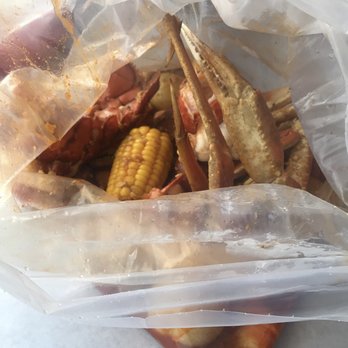 Paramount Stinkin Crawfish - Crabby Lobster: Crab legs, Lobster, Shrimp, Corn, Potatoes and Sausage in stinkin special sauce (mild) - Seafood Near Me - Paramount, California Paramount Stinkin Crawfish - Crabby Lobster: Crab legs, Lobster, Shrimp, Corn, Potatoes and Sausage in stinkin special sauce (mild) - Seafood Near Me - Paramount, California