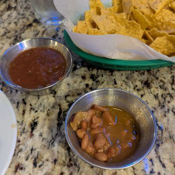 Mexicano Grille and Bar - Chips, salsa and beans - Mexican Near Me - Jarrell, Texas Mexicano Grille and Bar - Chips, salsa and beans - Mexican Near Me - Jarrell, Texas