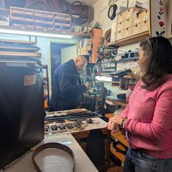 Volpe Antonio - Custom sizing a belt.