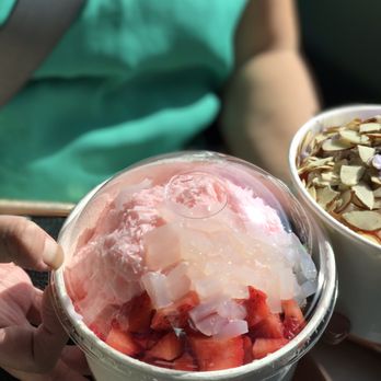 Salju Dessert - Strawberry - Desserts Near Me - Alhambra, California