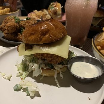 Macondray - Chicken sandwich - Cocktail Bars Near Me - San Francisco, California Macondray - Chicken sandwich - Cocktail Bars Near Me - San Francisco, California