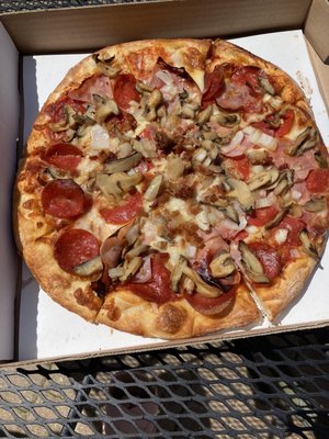 Gino's Pizzeria & Restaurant by null