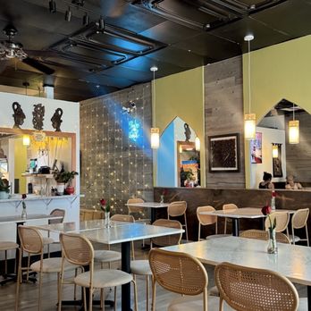 Amara Thai Cuisine - Ambience - Thai Near Me - Woodland, California
