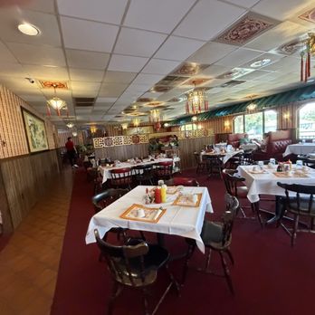 Zom Hee Chinese Restaurant - Interior - Chinese Near Me - Seminole, Florida Zom Hee Chinese Restaurant - Interior - Chinese Near Me - Seminole, Florida