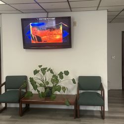 LA Center for Orthopedics - Lobby