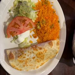 El Tenampa - Chicken and Spinach Quesadilla Dinner