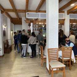 Hotel Almadrabeta - Café de l'hôtel où l'on peut avoir du poisson frais, à observer à gauche la présentation. J'ai déjà envoyé une photo de plus près