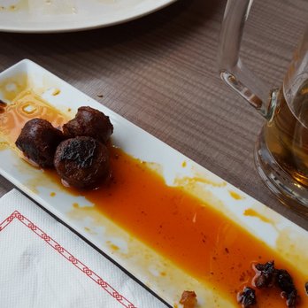 El Guindilla - Lots of oil next to some sausage. - Spanish Near Me - Barcelona, B