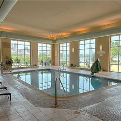 Embassy Suites East Peoria - Hotel & RiverFront Conf Center - Pool