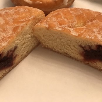 Orwashers - Jelly donut with strawberry filling - Bakeries Near Me - New York, New York Orwashers - Jelly donut with strawberry filling - Bakeries Near Me - New York, New York