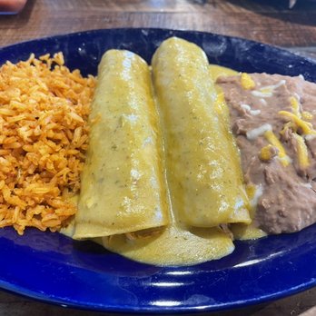 La Mesa Mesquite Grill - La Mesa Chicken Enchiladas - Mexican Near Me - Joshua, Texas