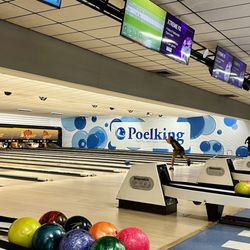 Poelking Lanes South - Clean, family fun!! Great date nights!!