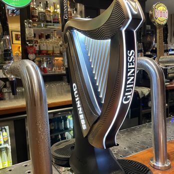 Mannion's Bar - Cool Guinness tap - Pubs Near Me - Clifden, G